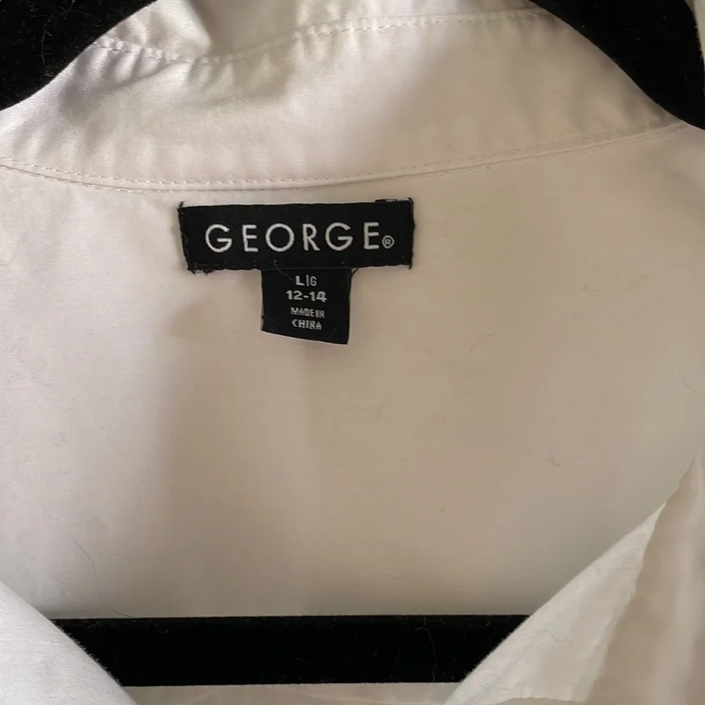 Button Down - Picture 3 of 5